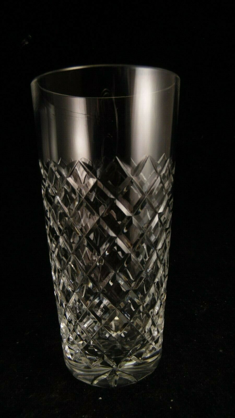 Whisky service including 1 carafe and 5 cups cut crystal mugs