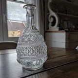 Round molded glass decanter with cap
