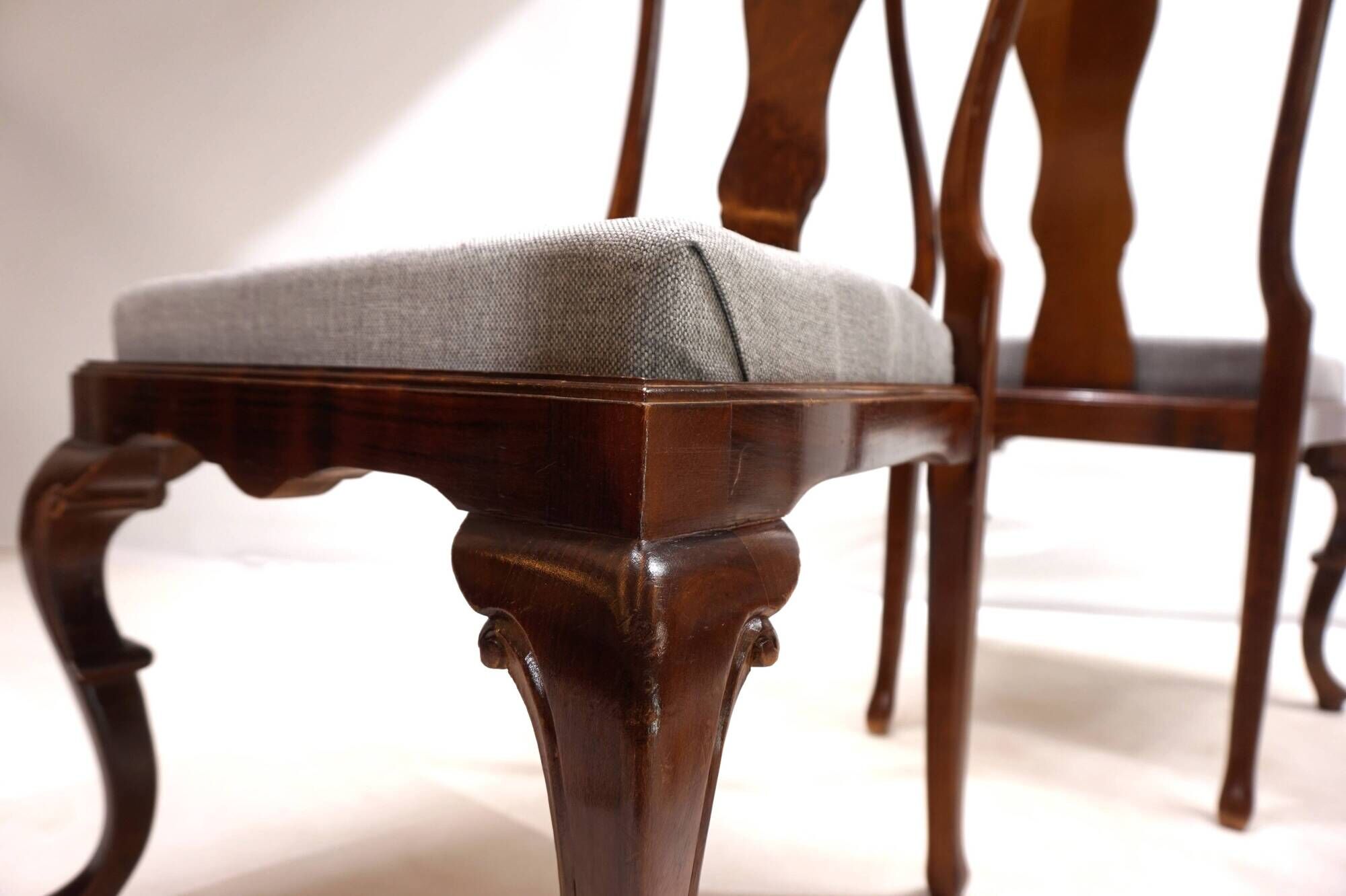 Lot de 5 chaises de salle à manger en acajou de style Reine Anne, 1920