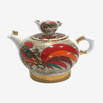 "Coq" porcelain teapot.