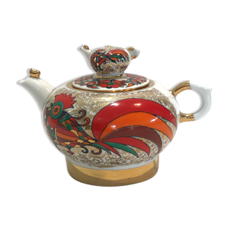 "Coq" porcelain teapot.