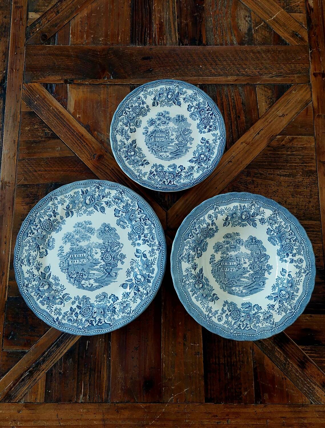 Tonquin Plate Set by Myott – 17 Piece Vintage Earthenware