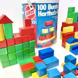 Ancien jeu de construction en bois dans son baril - 178 cubes colorés - heros