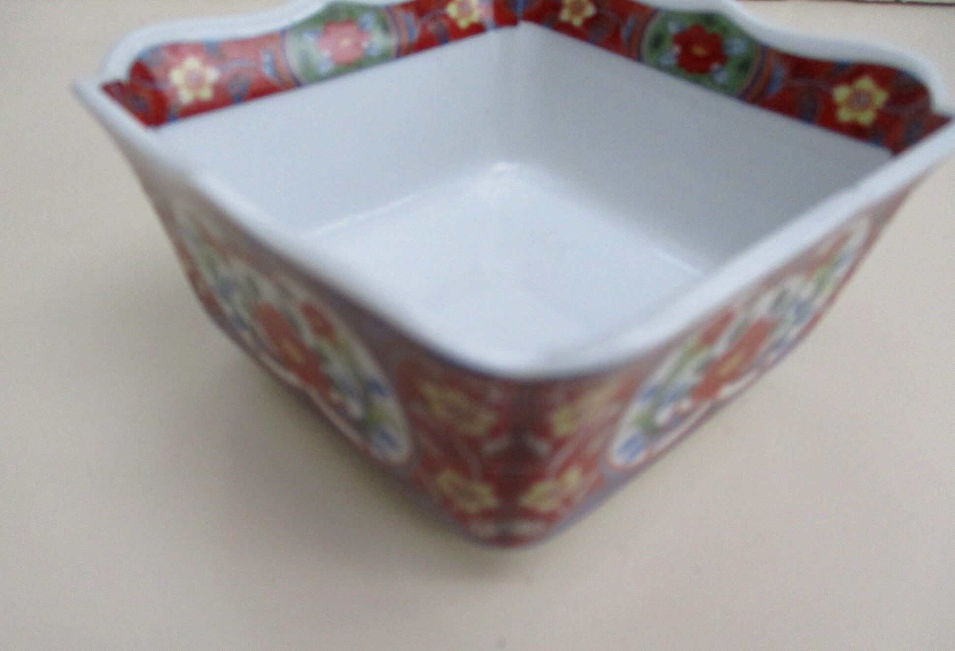Square cup