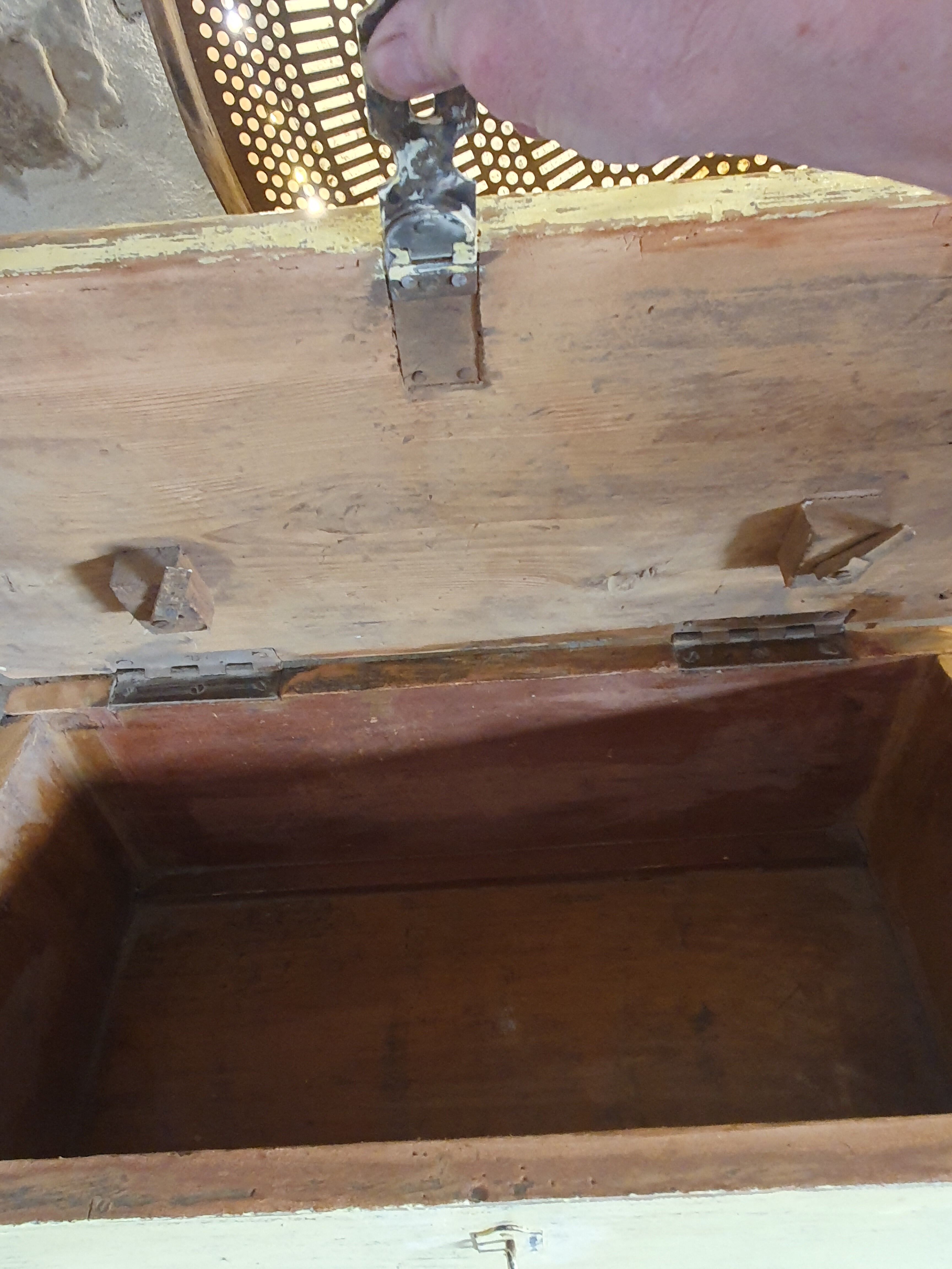 Vintage transport crate