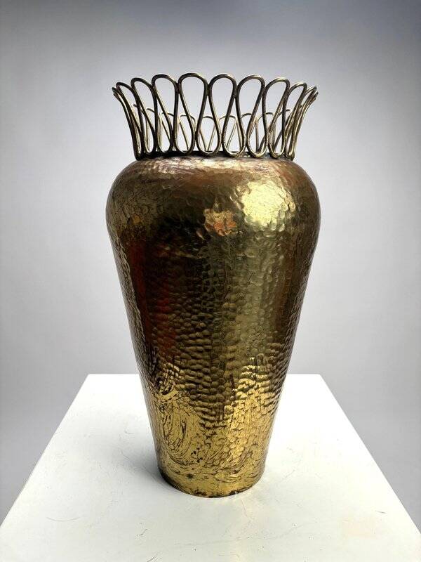 Mid-Century Hammered Brass Umbrella Stand in the style of Gio Ponti, 1950s