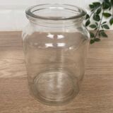 2 storage jars