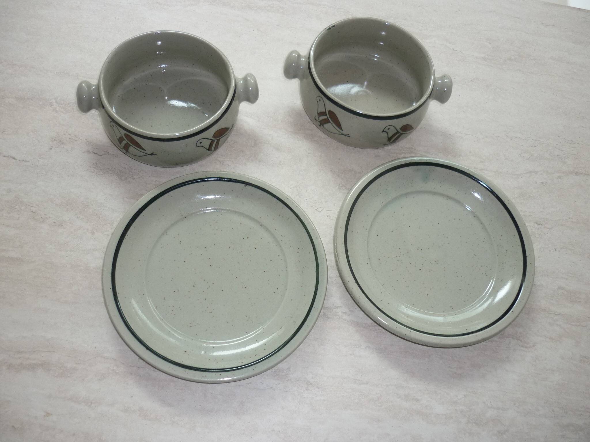 2 bowls with small plates in Korean stoneware