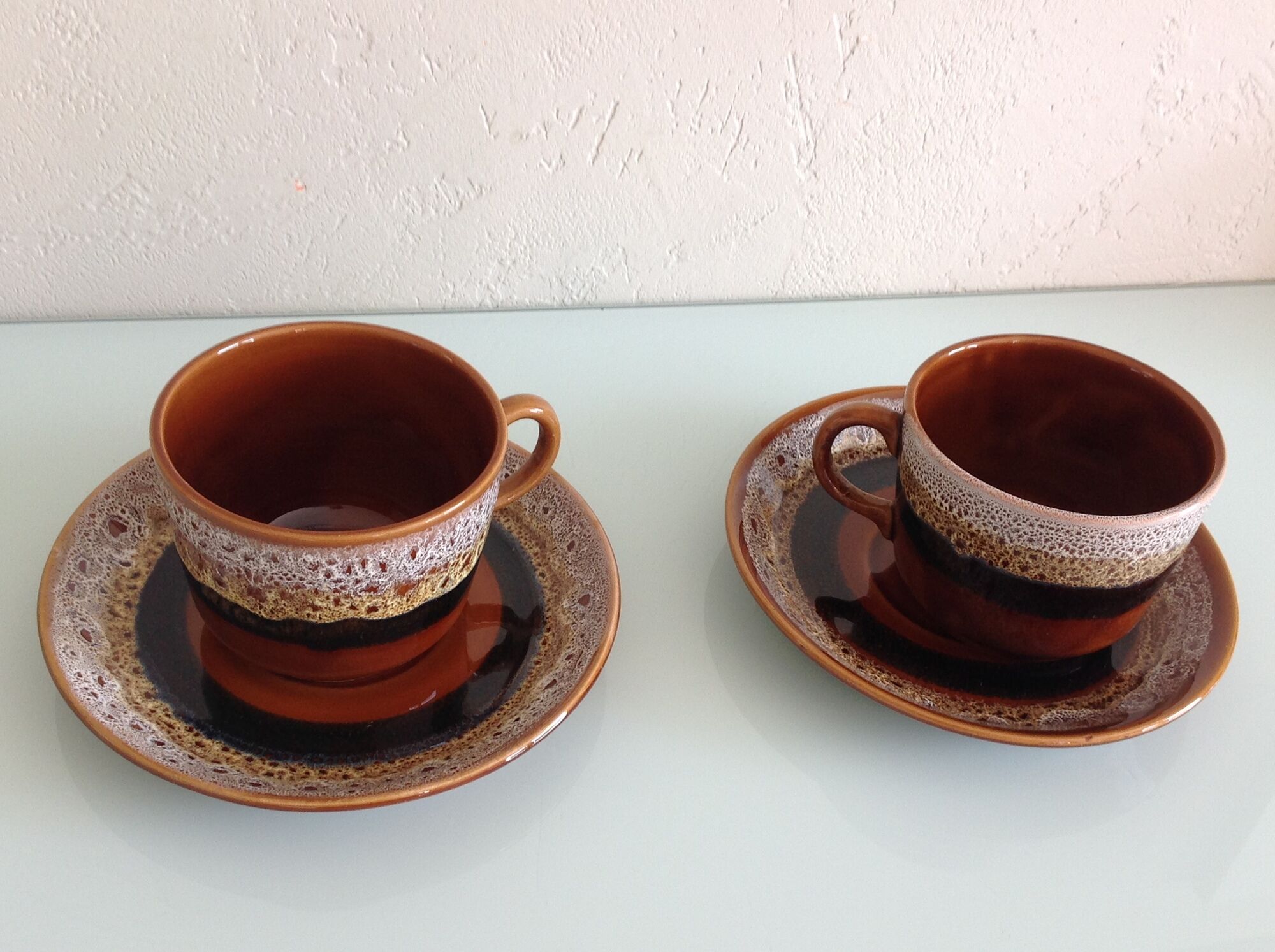 Two cups with saucers decor Hawai des Faienceries de Sarreguemines vintage 60s-70s