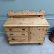 Large English chest of drawers (renovated)