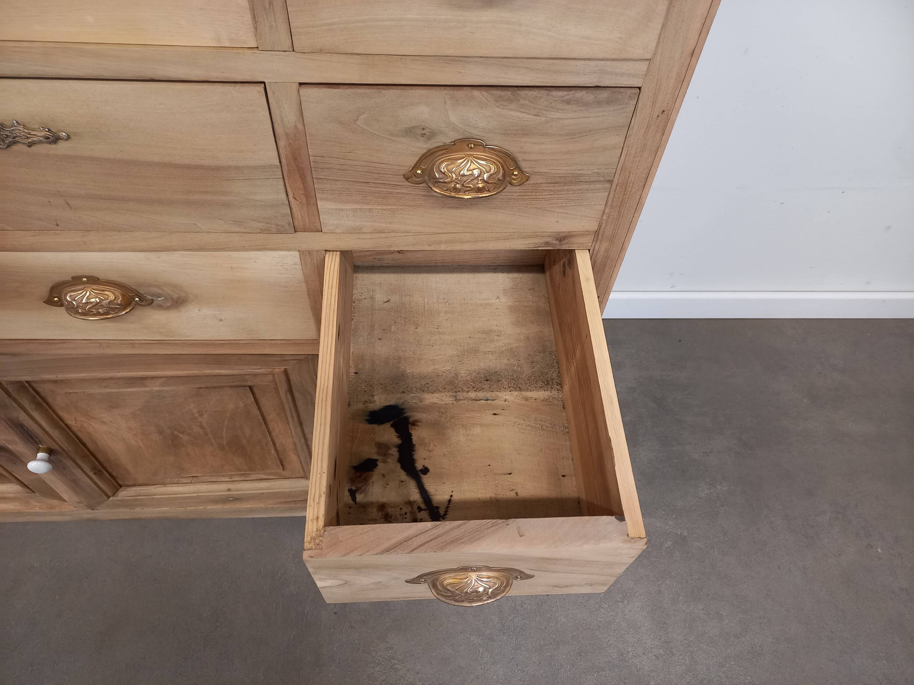 Craft cabinet with drawers