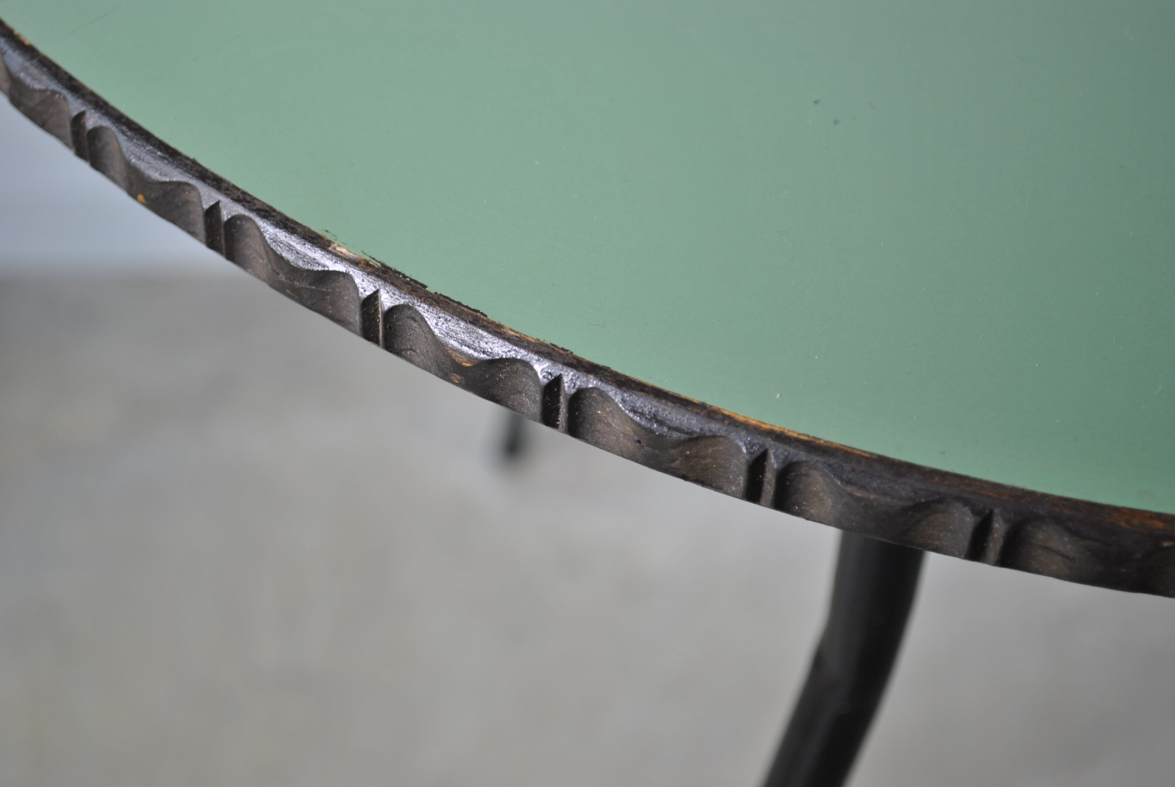Vintage table adjustable in height 1970