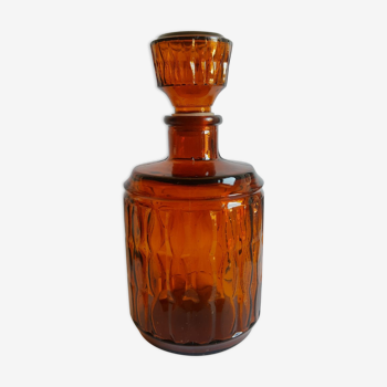 Carafe en verre ambré avec bouchon vintage