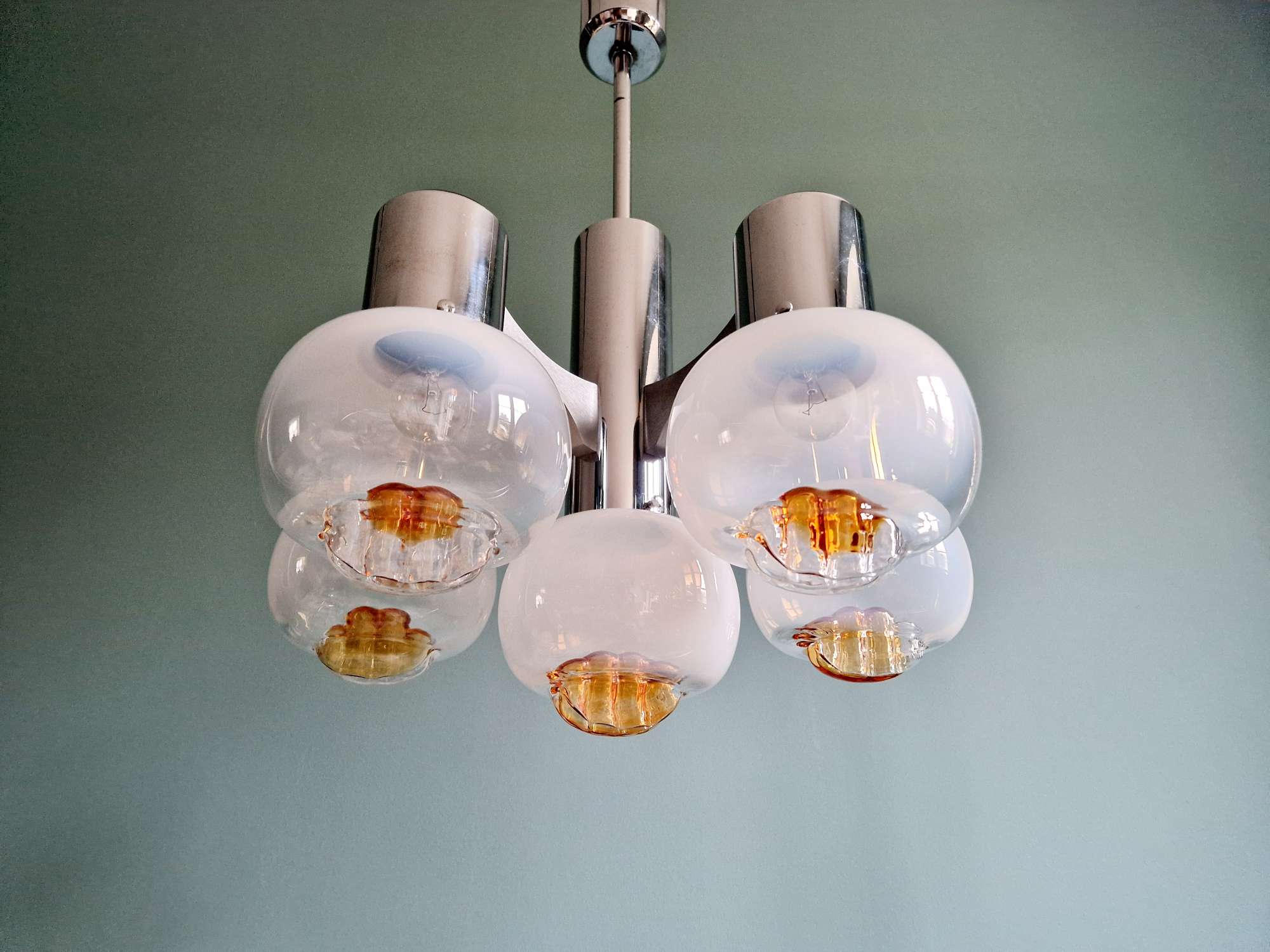 Lustre Mazzega en verre de Murano et métal chromé, années 70