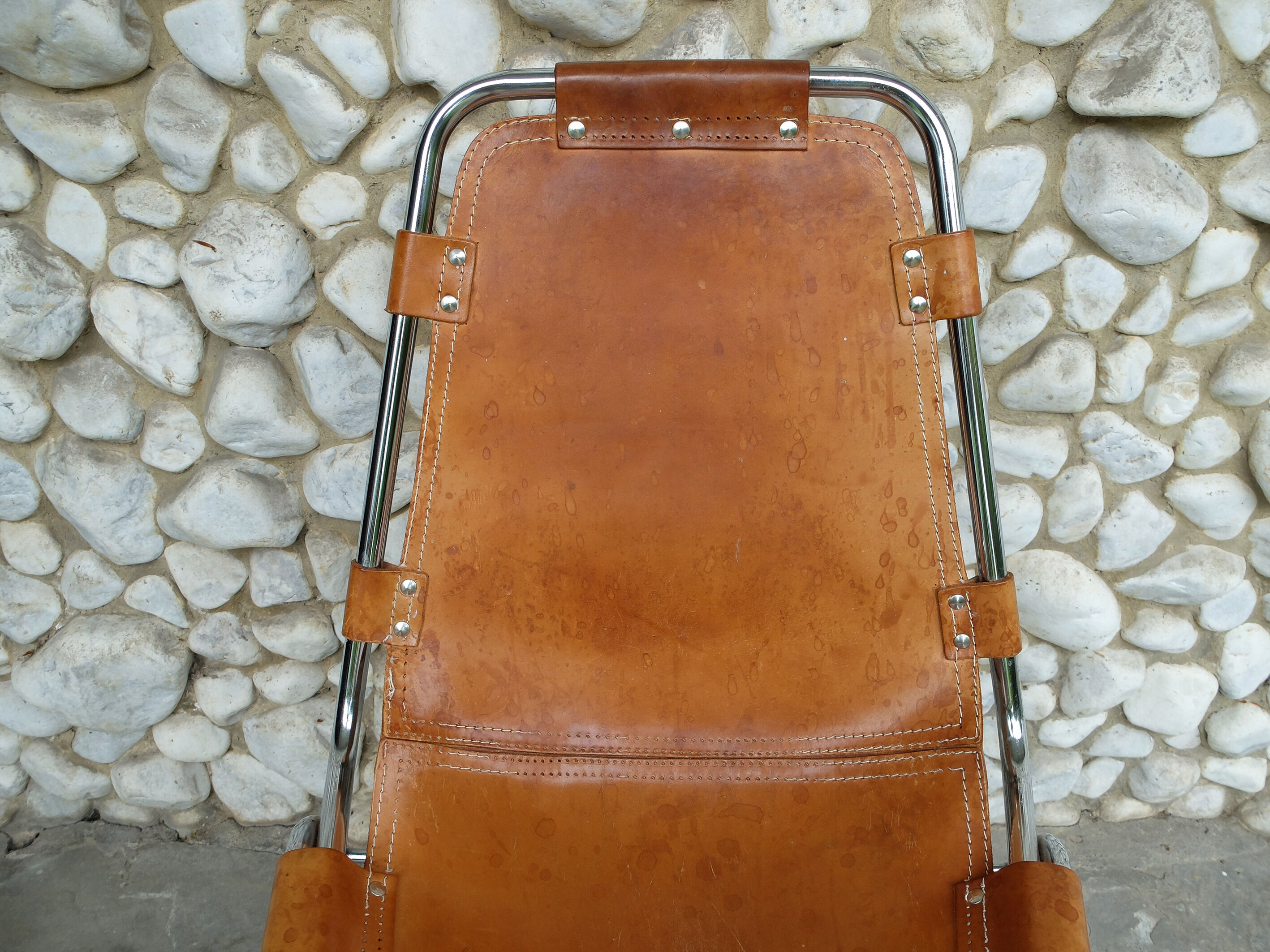 Chaise vintage Les Arcs en cuir, éditée par Dal Vera