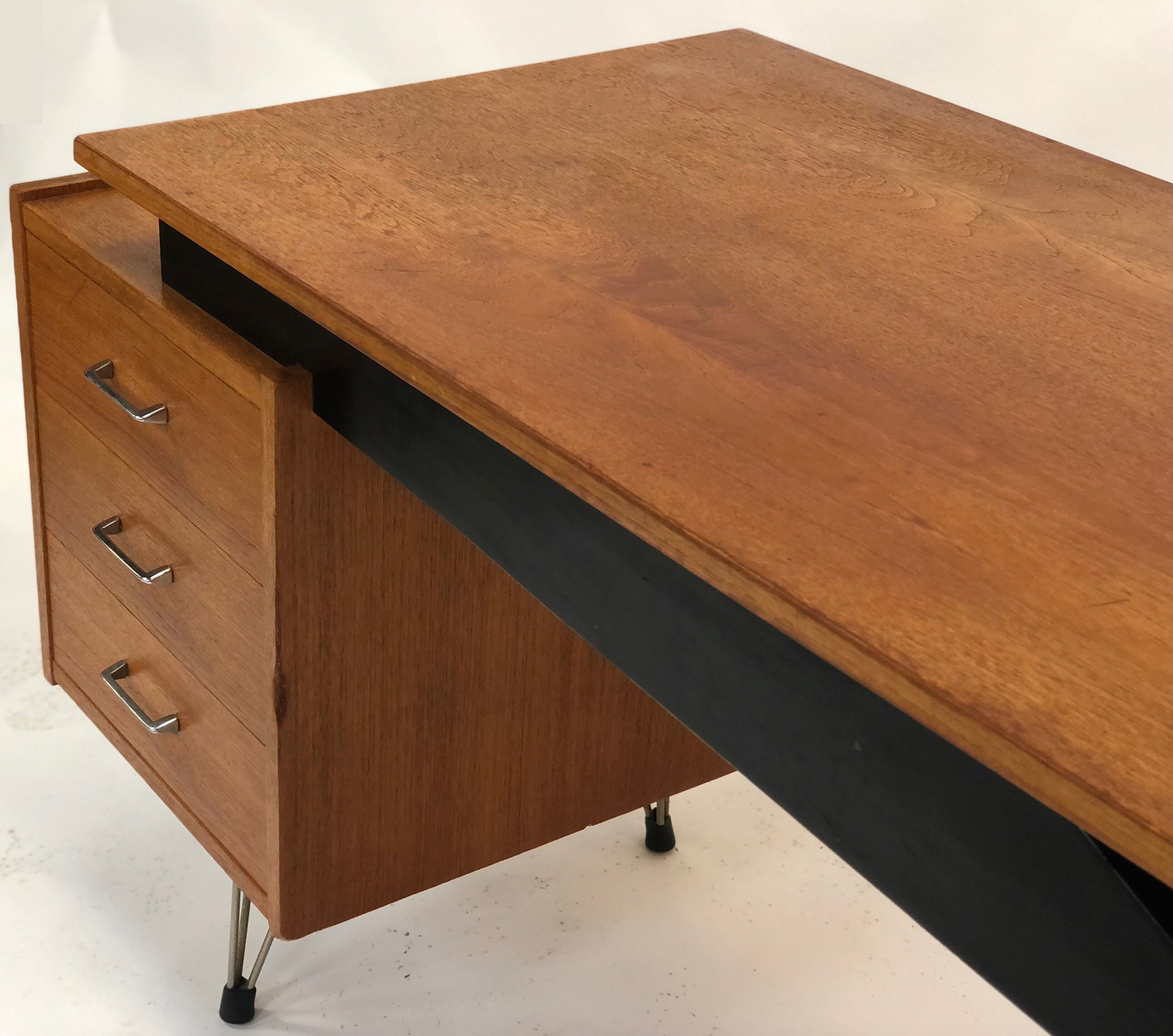 Designer Vintage Pastoe Cees Braakman desk of the 50s teak