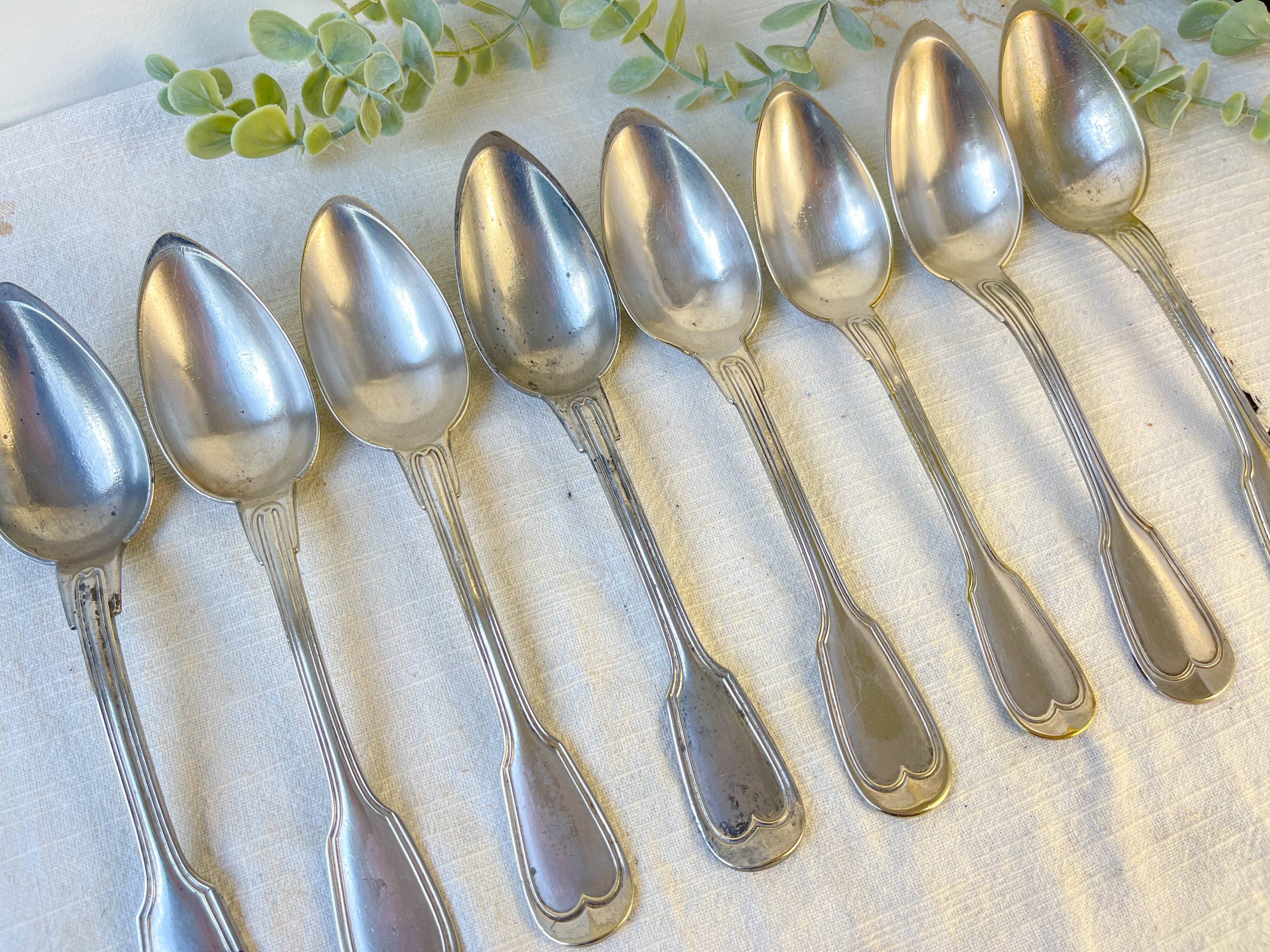 Set of 8 vintage silver plated soup spoons