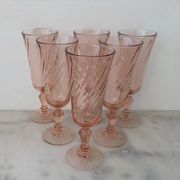 PLUS DE COUPES DE CHAMPAGNE
