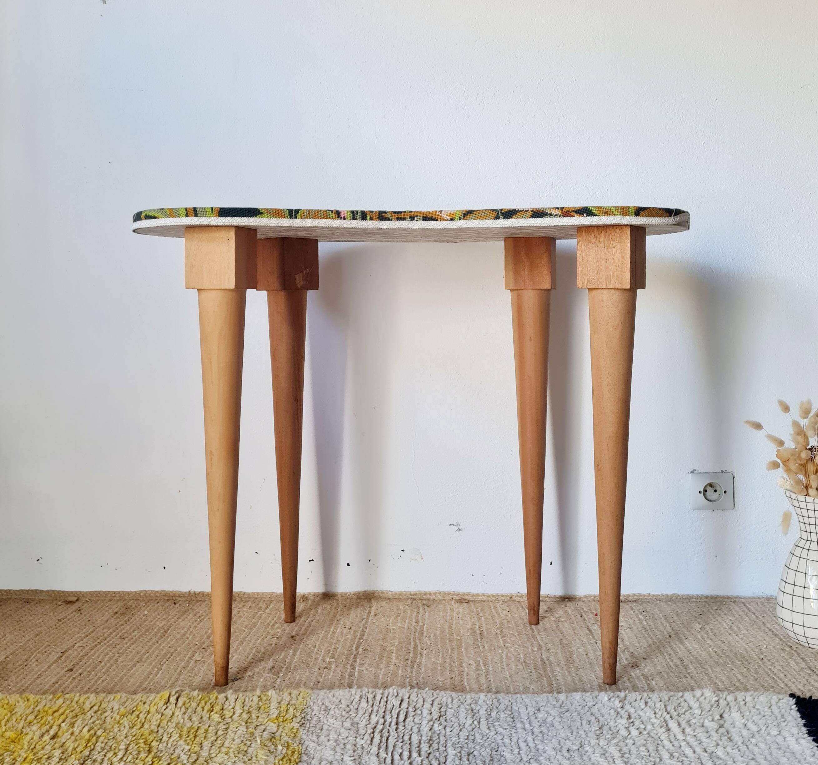 Tapered leg console table - bean-shaped canvas top