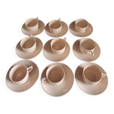 Lot de tasses et de soucoupes