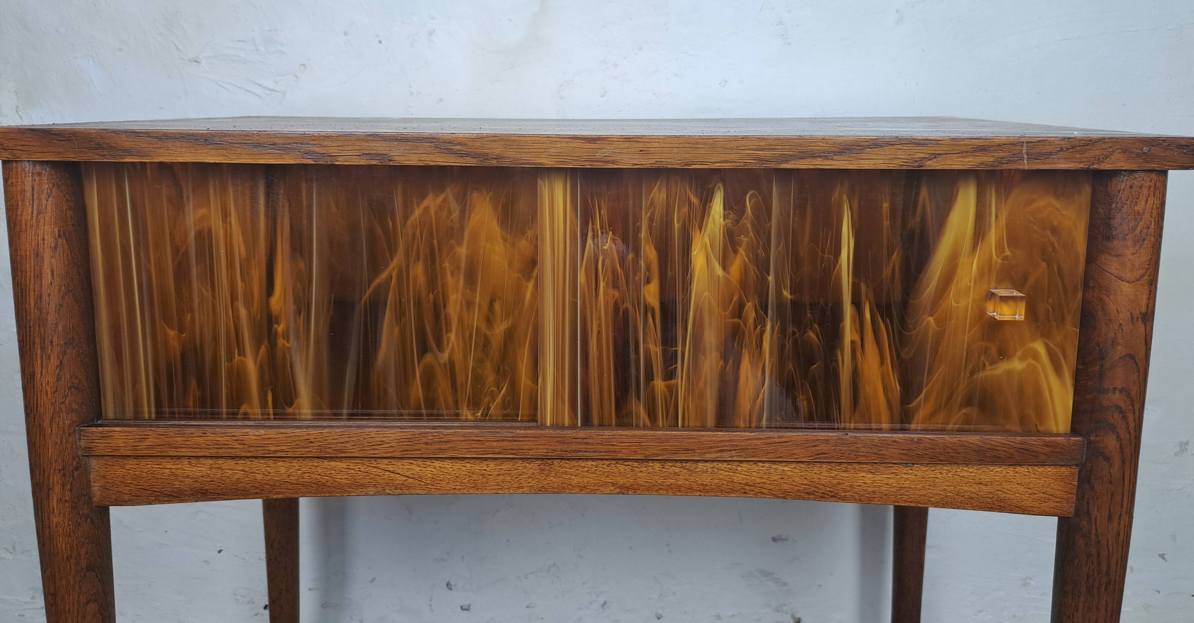 A unique mobile wooden table from the 1970s.