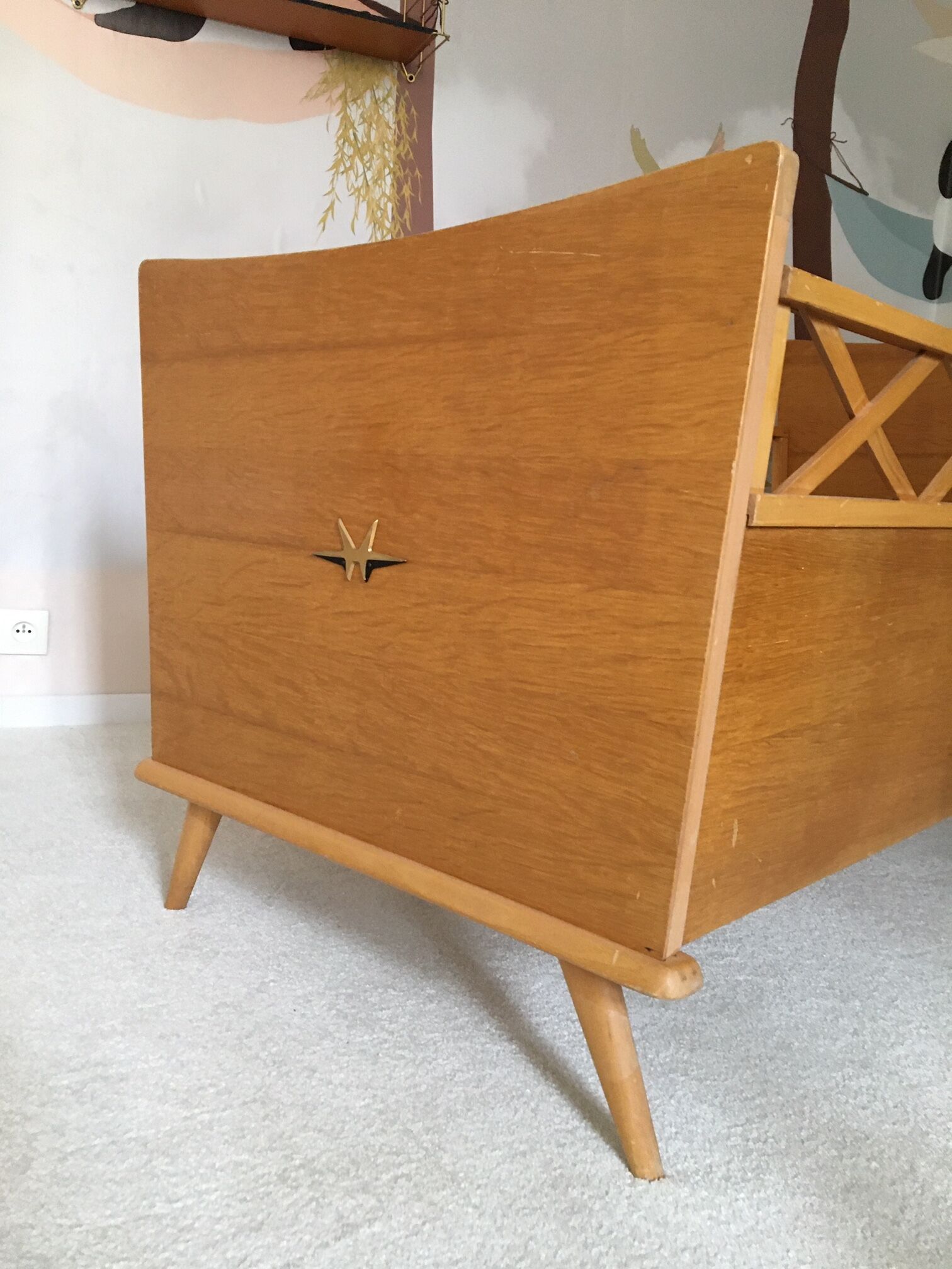 Vintage baby bed year 50