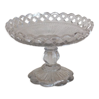 Display cup in molded crystal openwork edges