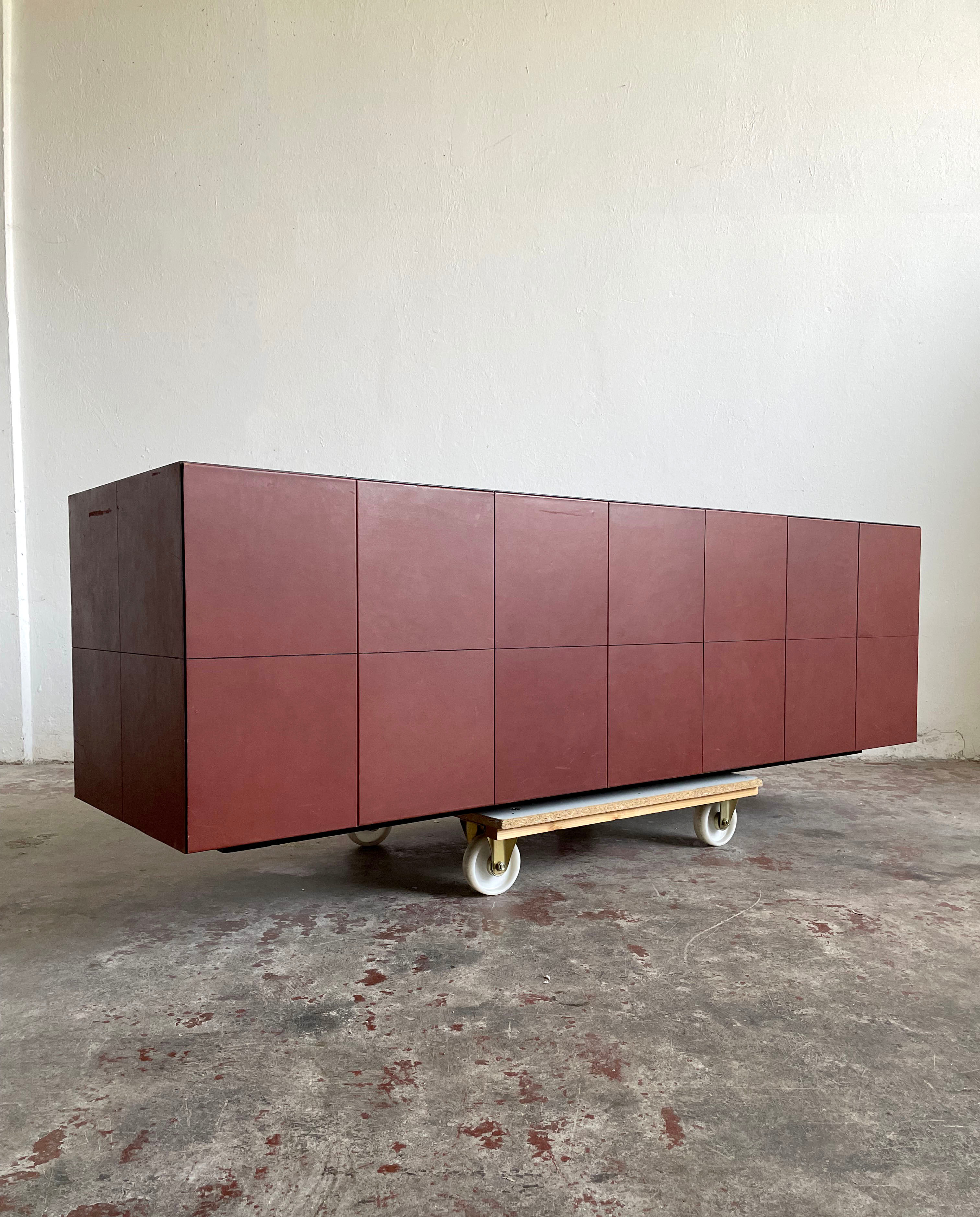 Enfilade par Lella & Massimo Vignelli pour Poltrona Frau, Italie années 1990