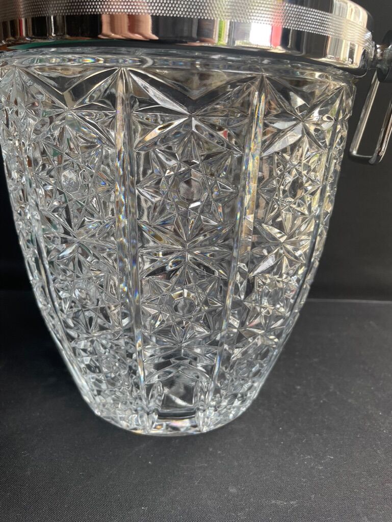 Crystal and chrome metal cooling bucket