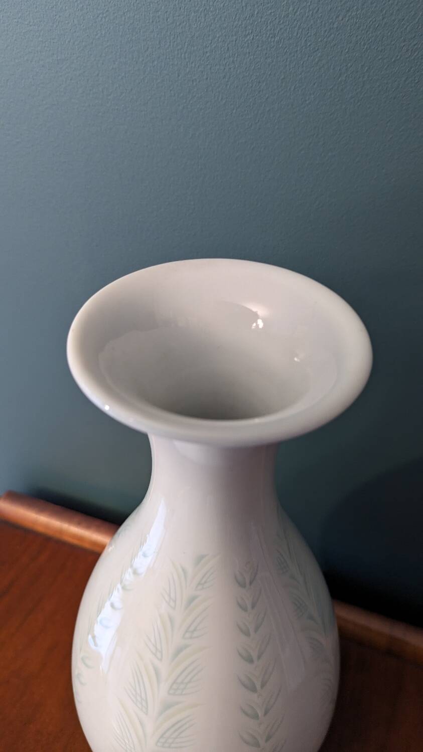 Japanese porcelain vase