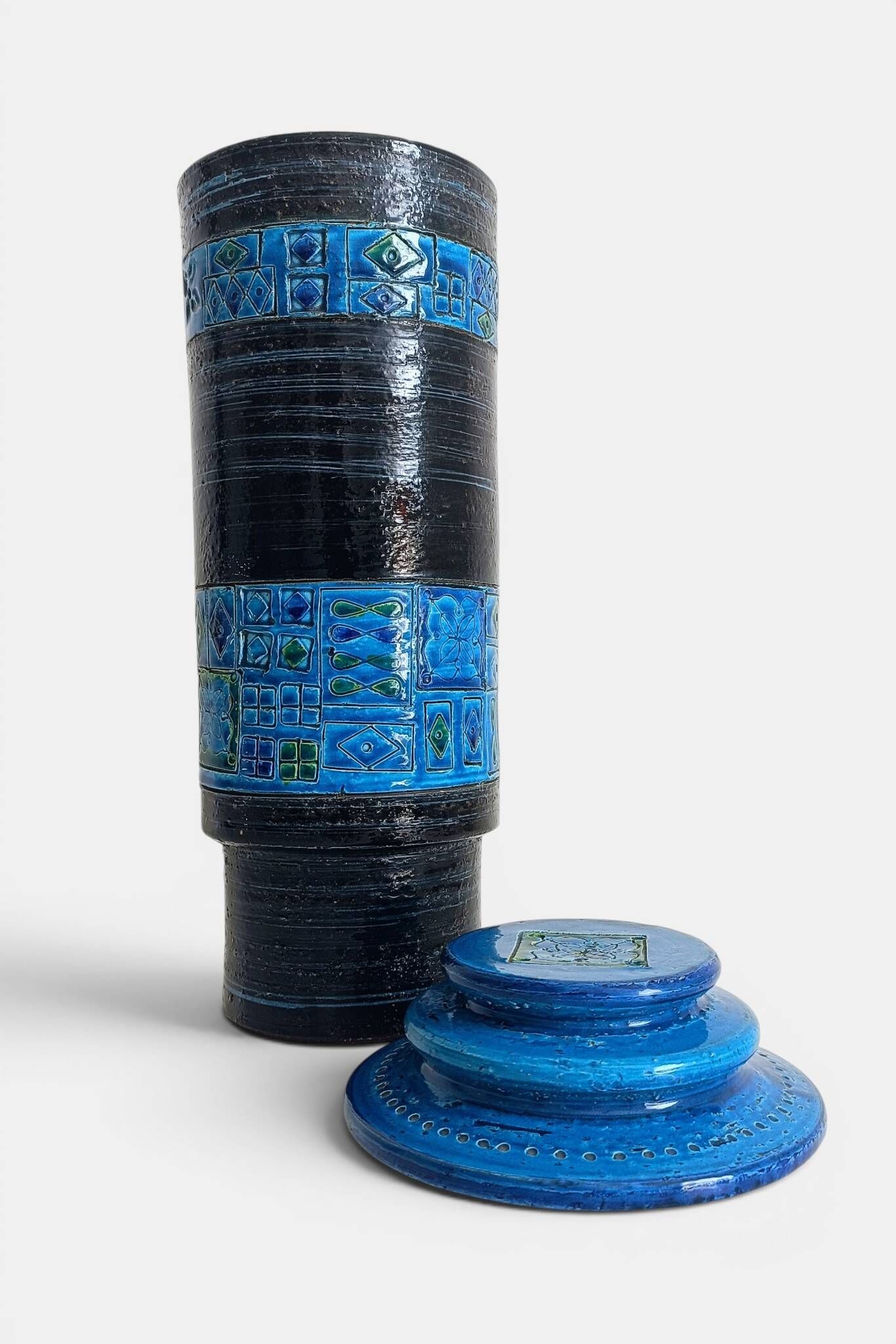 Bitossi by Aldo Londi Lidded XL Chamotte Vase, Handcrafted in Italy, C. 19