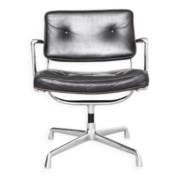 Ray & Charles Eames Intermediate Desk Chair ES102 for Herman Miller