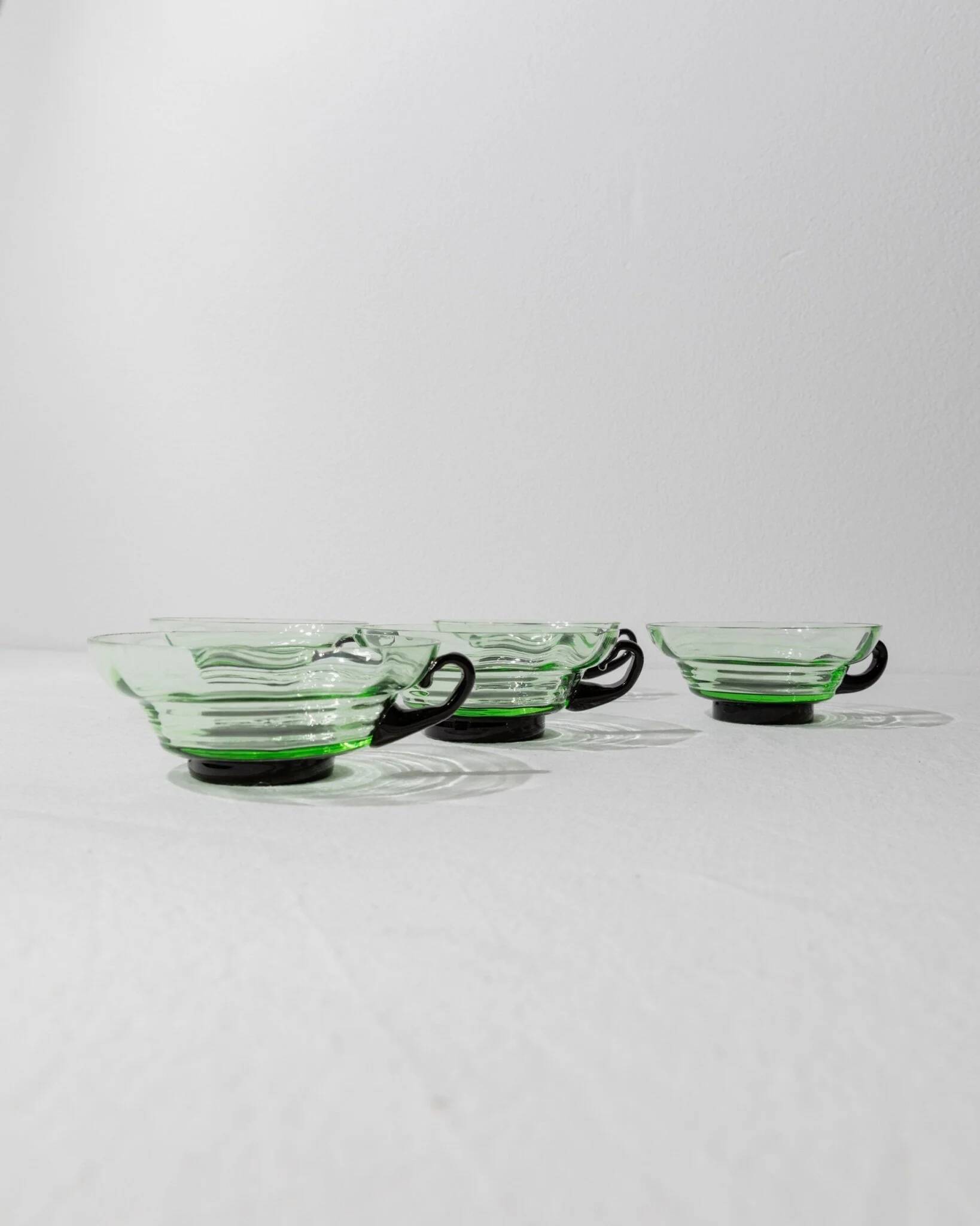 5 Vintage Murano Glass Drinking Glasses in Green and Black Uranium Glass – 1940s Italian Retro Tea & Cocktail Glasses