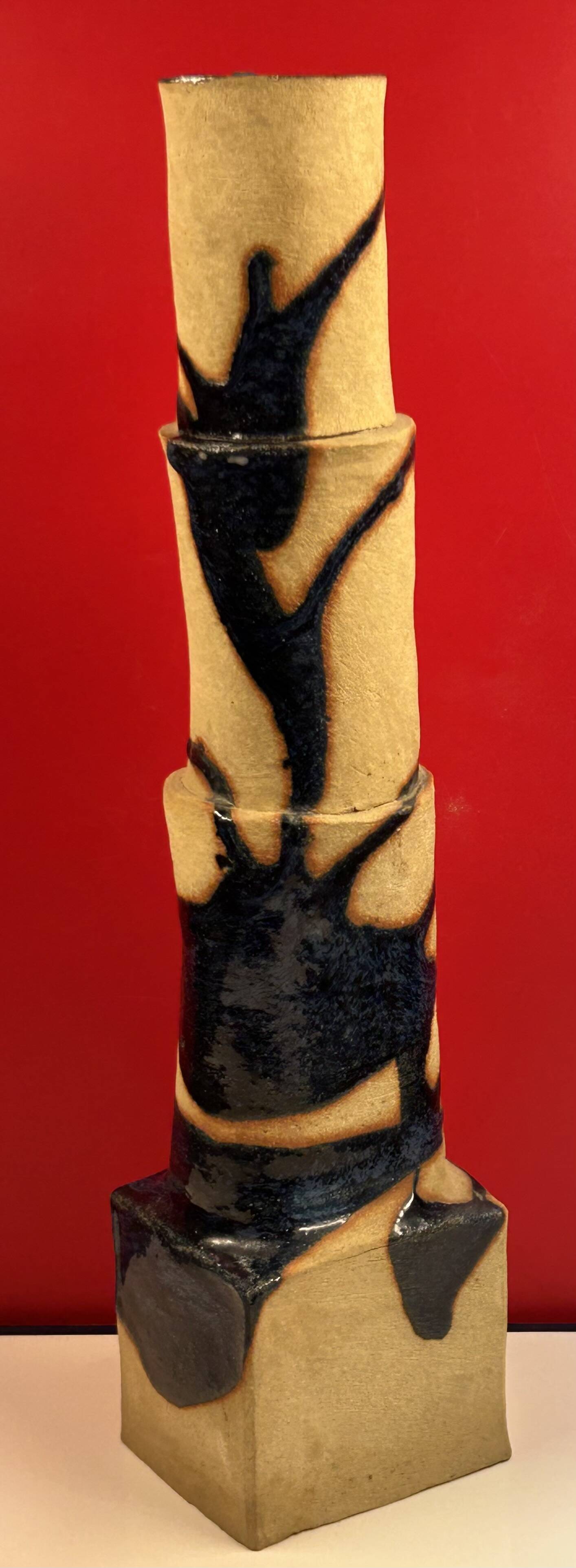 Contemporary ceramics, signature to be identified