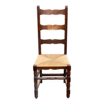 Solid wood dining chair with straw seat