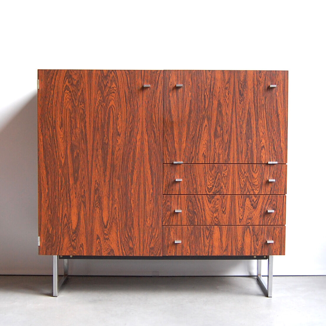 Meuble bar modèle "1293" de Pierre Guariche pour Meurop 1960s