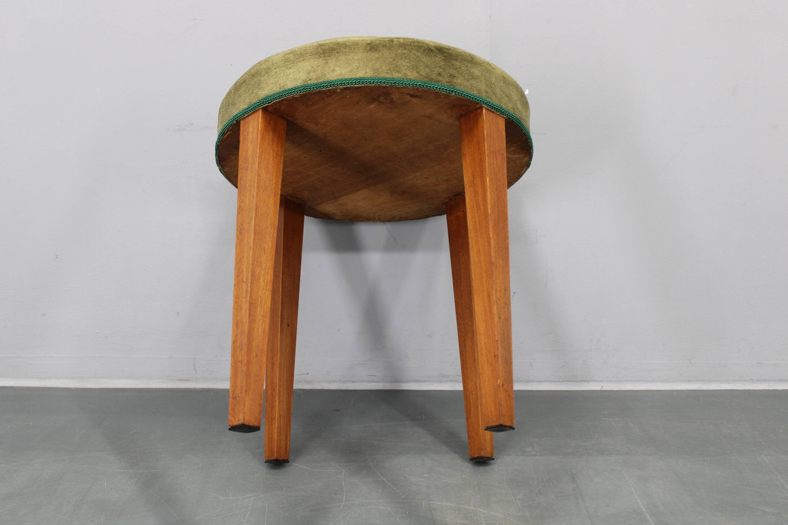 Paire de tabourets Art Déco, Tchécoslovaquie, années 1940.