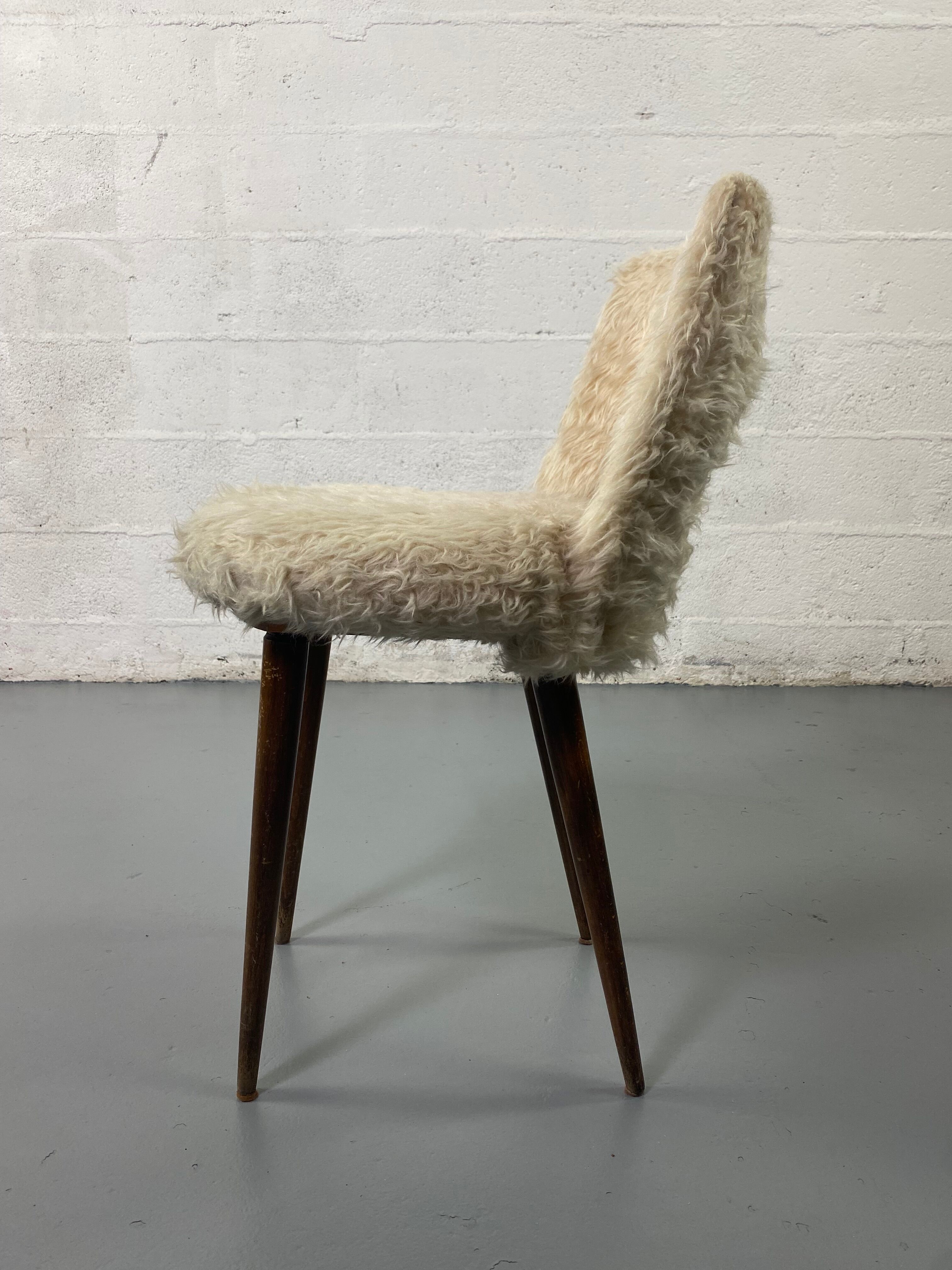 Vintage moumoute chair year 70