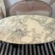 Table a manger marbre et pieds acier