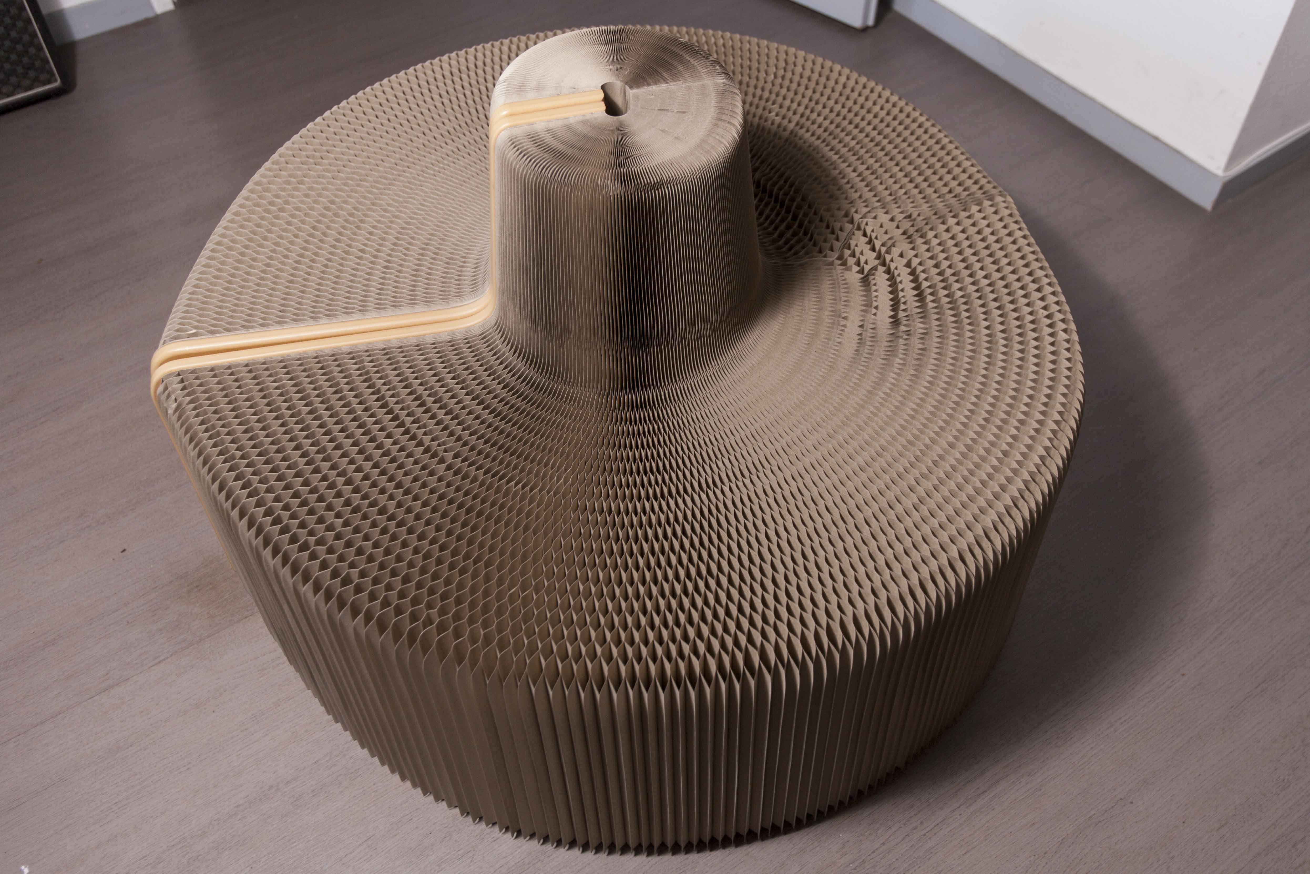 Vintage Extendable Seat The Flexible Love by Chishen chiu 2009