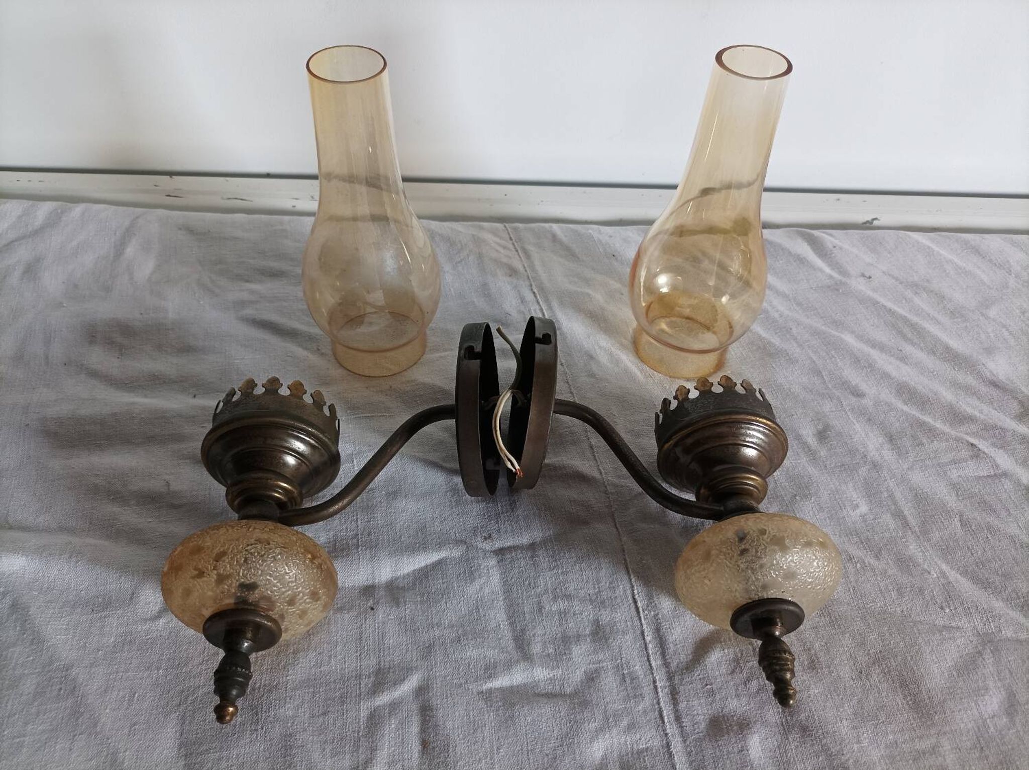 Pair of vintage wall lights