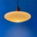Suspension en verre de lait