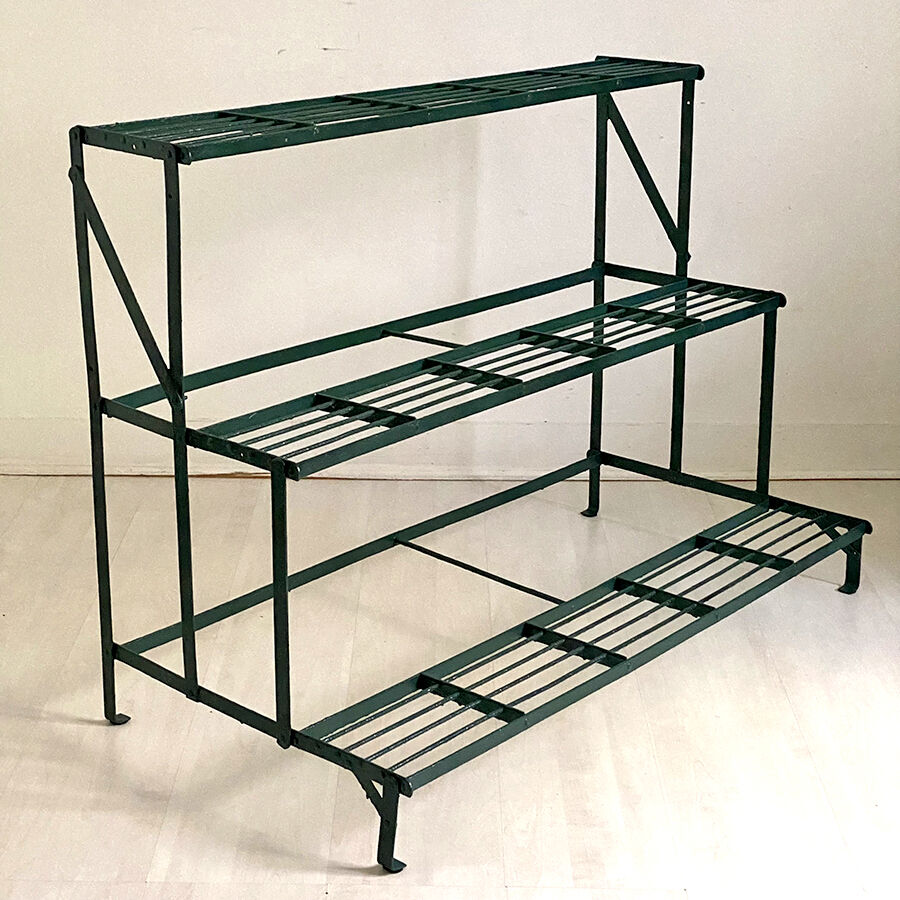 Green metal plant holder