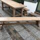 Table de ferme et deux bancs en chêne massif