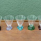 Set of 5 designer wine glasses, colored feet