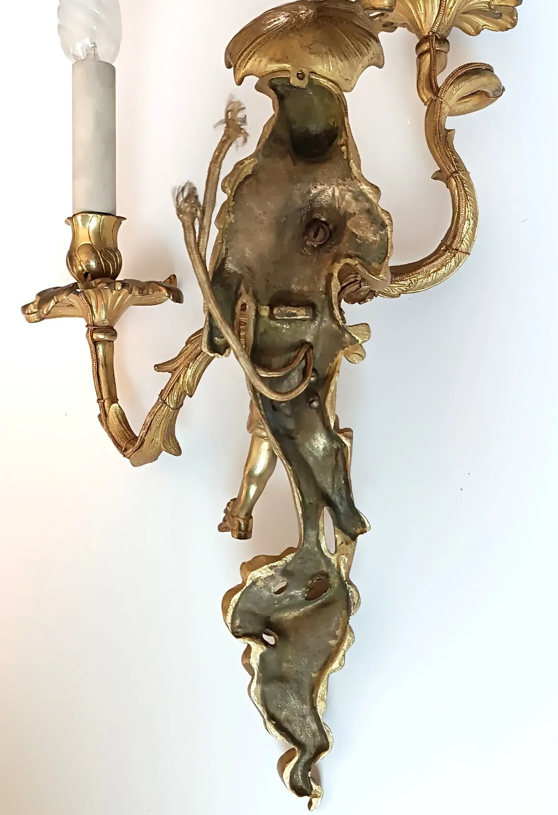 Pair of Régence style wall sconces in gilded bronze