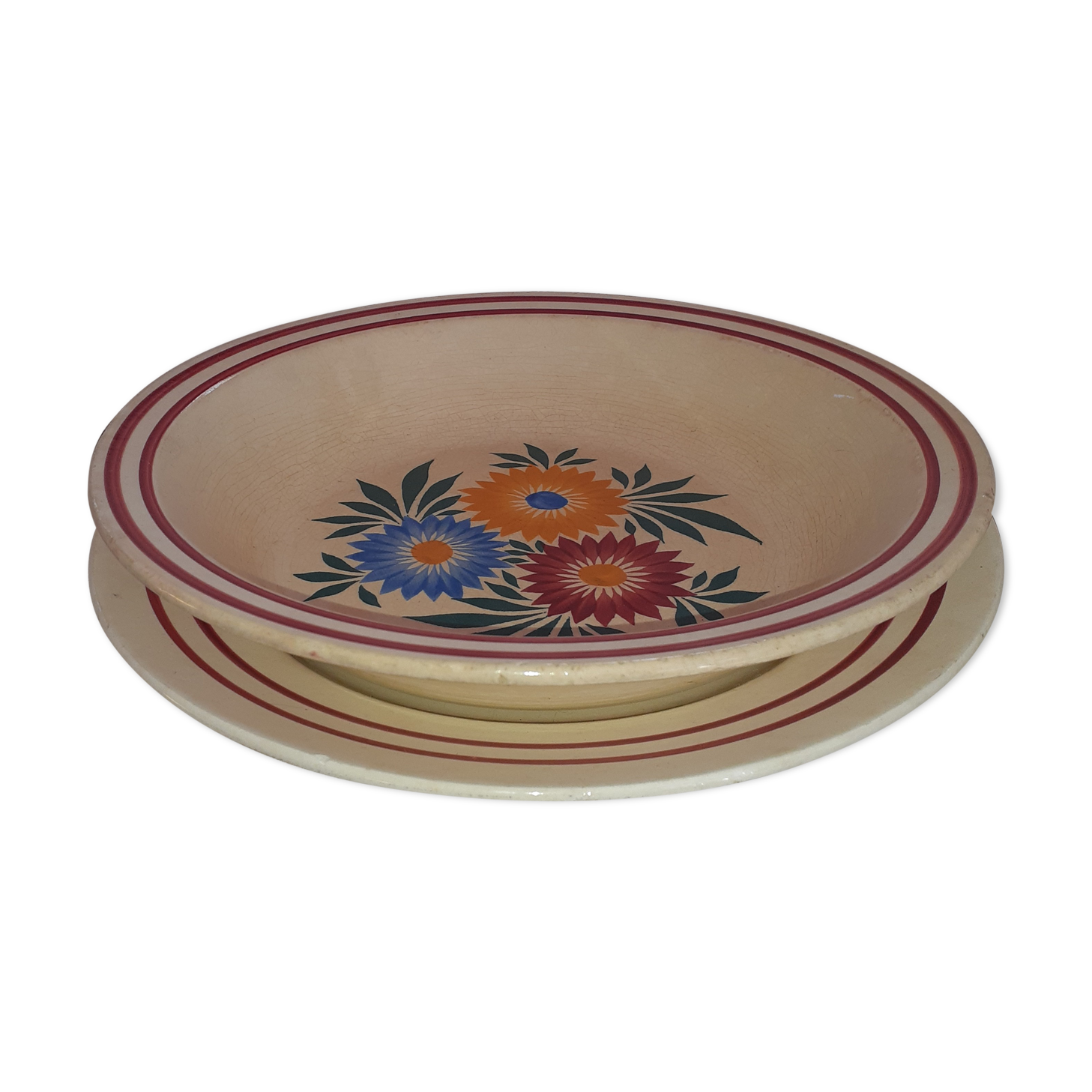 2 dishes: a hollow - a dish. Decor hand. M.R.G. Models the flowers.