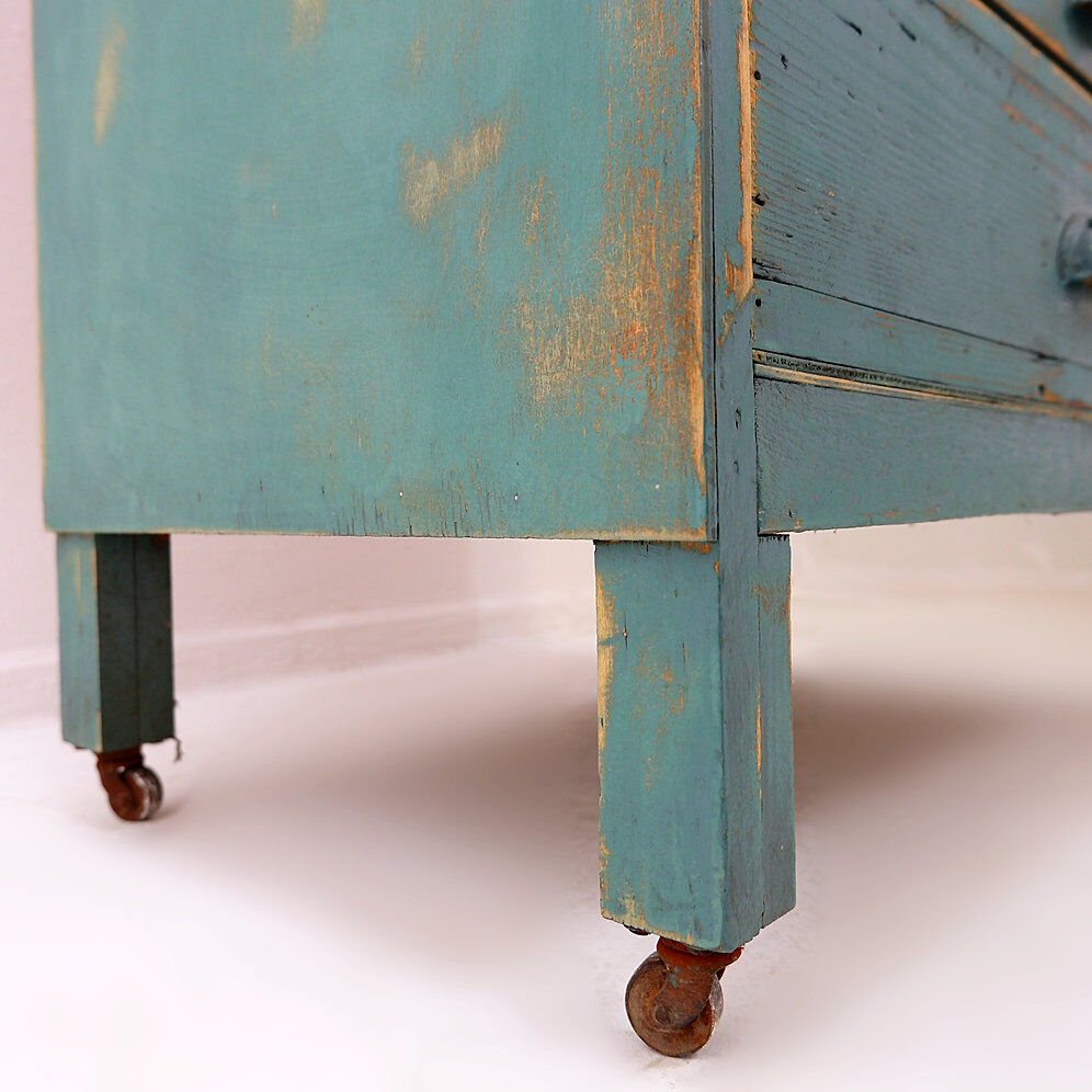 Industrial workshop furniture in pine with 12 drawers, circa 1940.