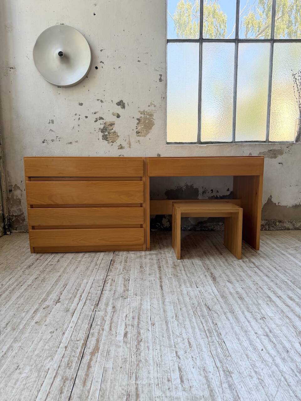 Bureau + commode + tabouret pin Maison Regain Savoie