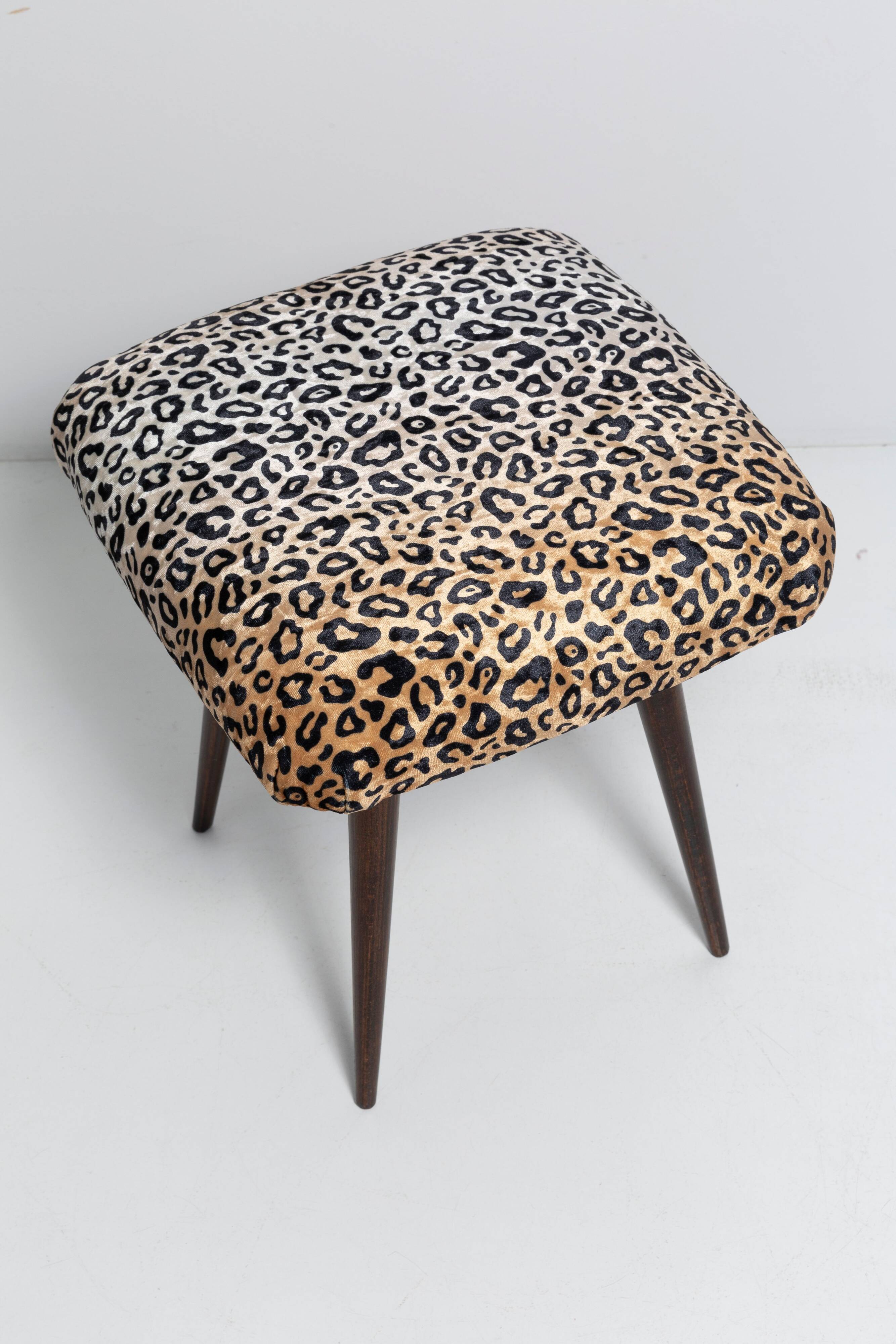 Vintage leopard velvet stool from the 20th century, Europe, 1960s